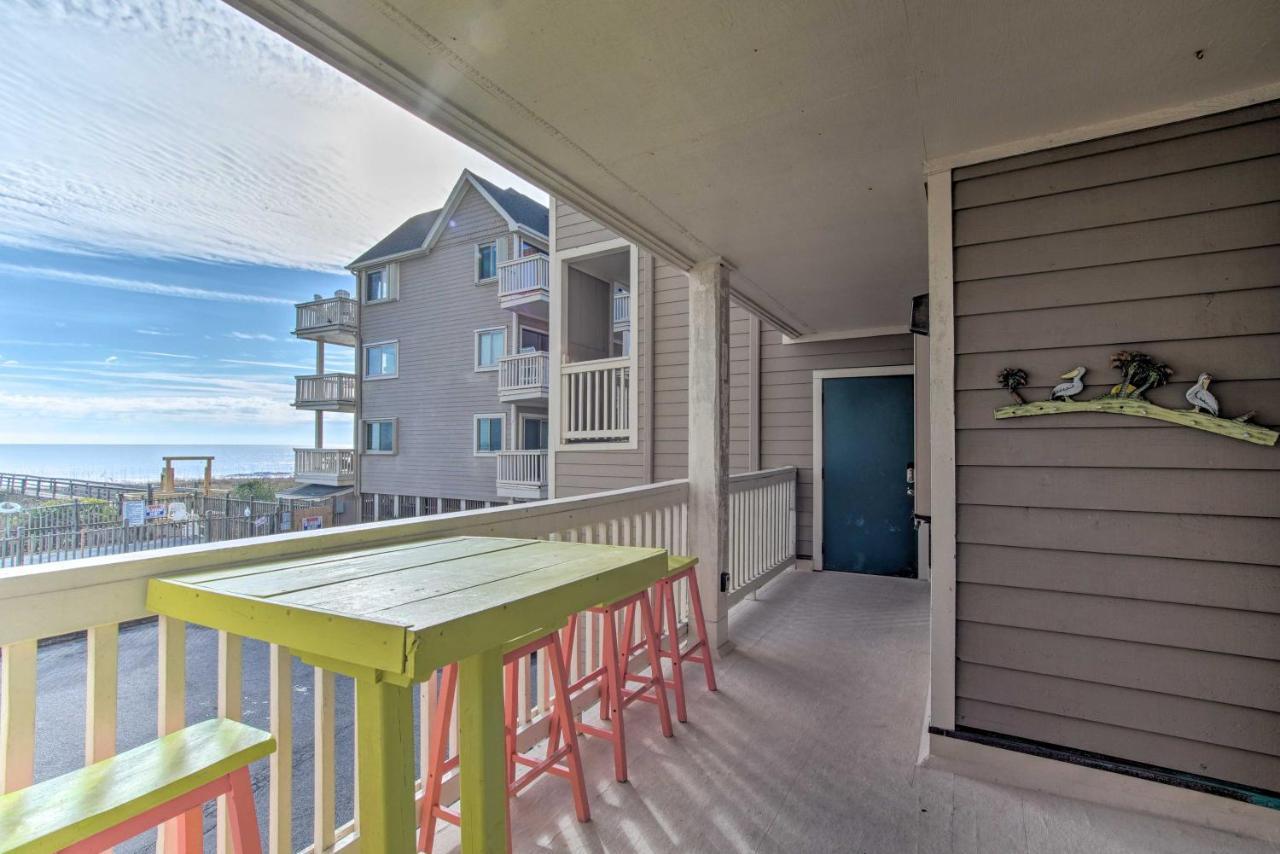 Ocean-View Condo With Deck, Steps To Carolina Beach! Bagian luar foto
