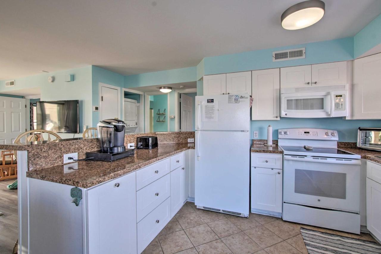 Ocean-View Condo With Deck, Steps To Carolina Beach! Bagian luar foto